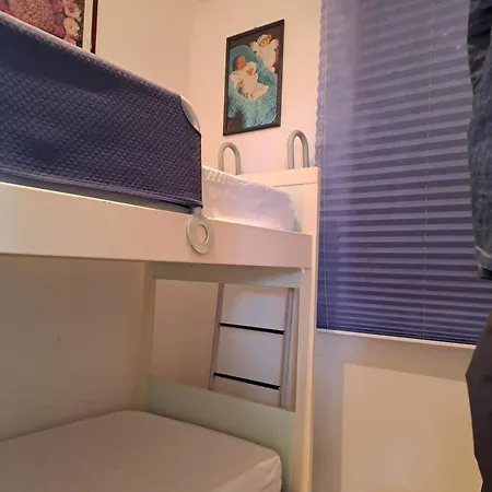 דירה Dinky 214 *